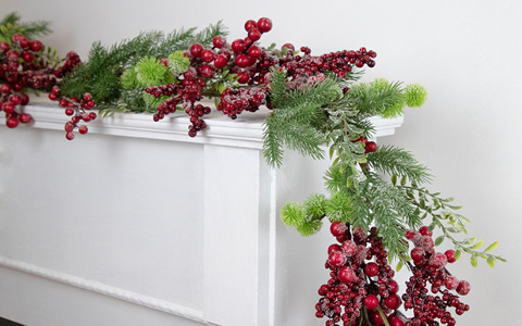 WREATHS, GARLAND & GREENERY